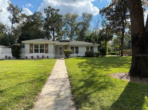 422 Oakdale Ave, Deland, FL 32720-3324