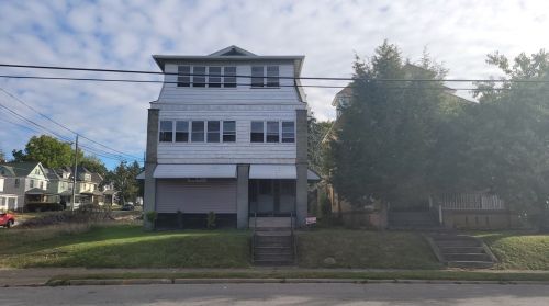 1203 Washington St, New Castle, PA 16101-4490