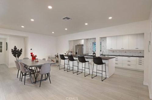 1630 Virden Dr, Glendale CA  91208-2722 exterior