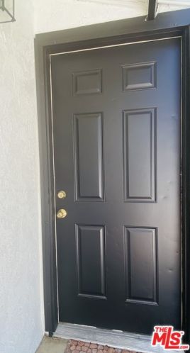 814 Lightcap St, Lancaster CA 93535-2720 exterior