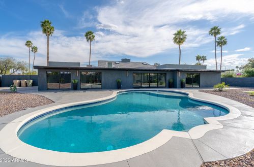 7702 Villa Theresa Dr, Glendale AZ 85308-8092 exterior