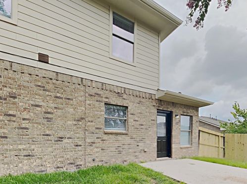 1702 Chestnut Glen Ct, Conroe TX  77301-4598 exterior