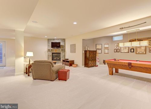 20500 Stone Fox Ct, Leesburg VA 20175-7223 exterior