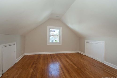 60 Crestwood Ave, Waterbury CT  06704-1621 exterior
