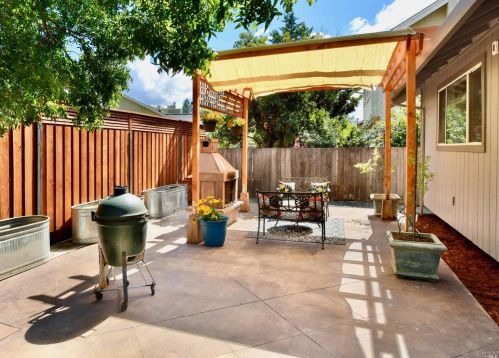 1976 Respite Pl, Santa Rosa, CA 95403-7947