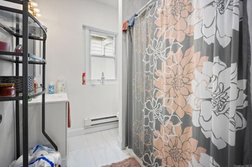 10 Balding Ave, Poughkeepsie NY  12601-2420 exterior