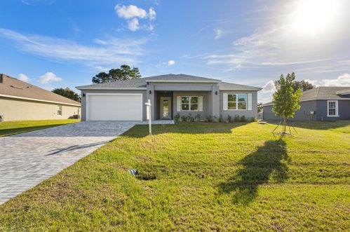 1841 Mackenzie St, Fort Pierce, FL 34953-1331