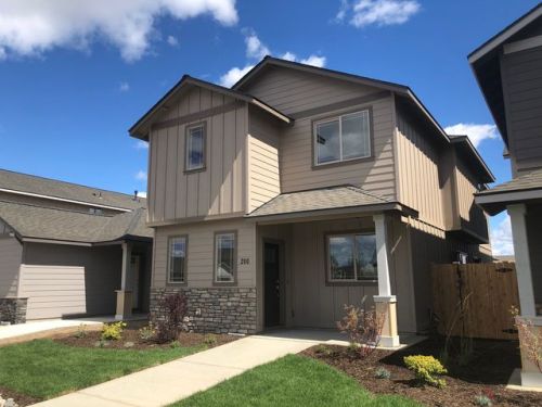 200 30 St, Eagle Crest OR  exterior
