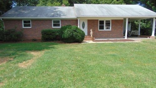 1083 King Village Trl, Halifax, VA 24558-3251