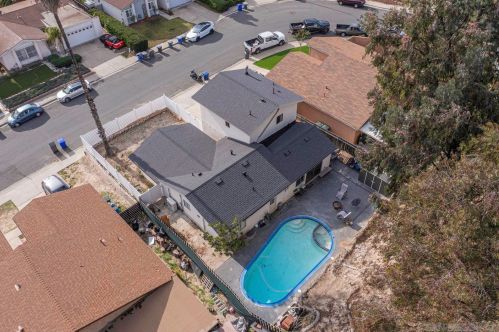 1827 Sonoma Ln, Lemon Grove, CA 91945-3533