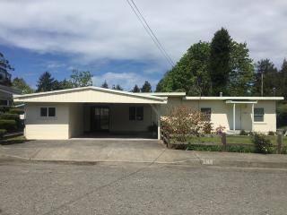 2766 Pleasant Ave, Eureka, CA 95503-3460