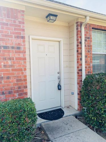 245 Heritage Hill Dr, Lewisville TX  75067-6513 exterior