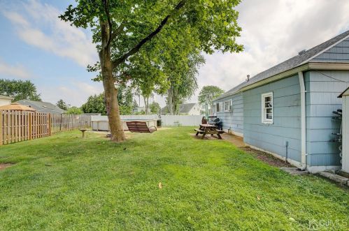 28 Island Dr, Old Bridge NJ  08857-2518 exterior