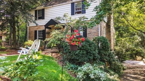 309 Inglewood Dr, Pittsburgh, PA 15228-1554