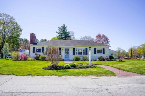 2 Rundlett St, Concord, NH 03301-2222