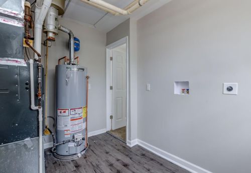 10106 Douglas St, Cincinnati OH 45215-1774 exterior