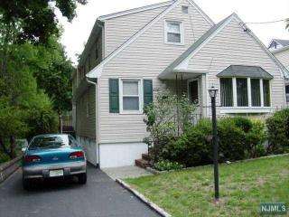 858 Felter Ave, Maywood, NJ 07607-2114
