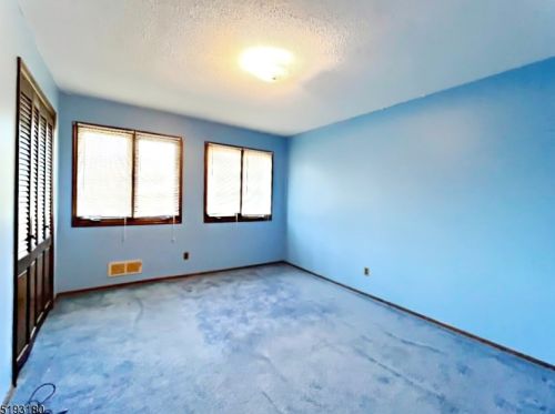 523 Hidden Holw, Scotch Plains NJ  07076-2027 exterior