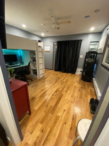 9128 Smith Ave, North Bergen, NJ 07047-4453