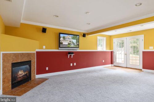 6465 Ashby Grove Loop, Haymarket VA  20169-3211 exterior