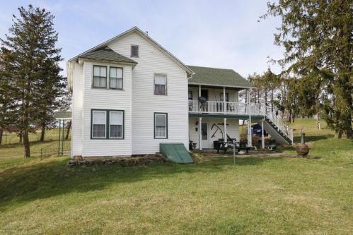 496 Bidwell Hill Rd, Lake Ariel, PA 18436-4784