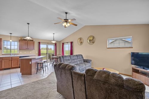 212 Lillehammer Ln, Mount Horeb, WI 53572-3660