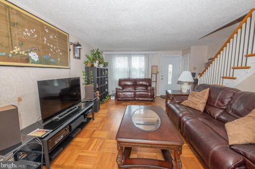 5941 Front St, Philadelphia, PA 19120-2002
