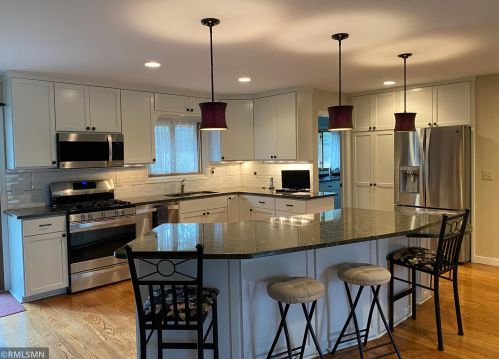 8324 Beard Rd, Minneapolis, MN 55431-1028