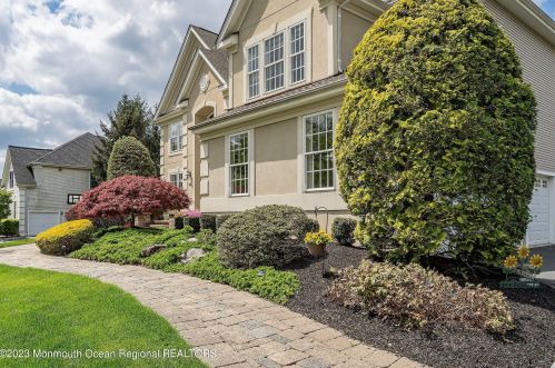 414 Georgetown Dr, Morganville, NJ 07751-2617