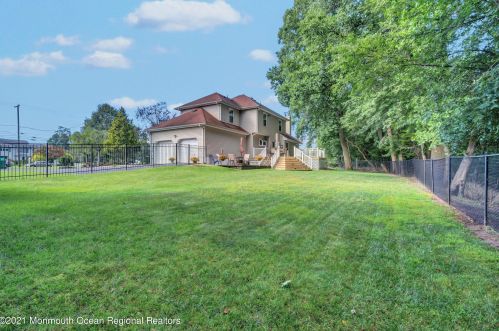 305 Bartley Rd, Jackson Twp NJ  08527-1166 exterior