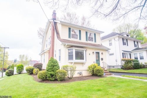 61 Grove Ave, Verona NJ  07044-1612 exterior