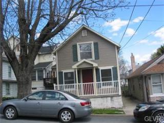 3 North St, Nazareth, PA 18064-1519