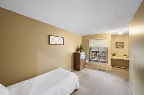 2411 Unity Ave, Minneapolis MN  55422-3449 exterior