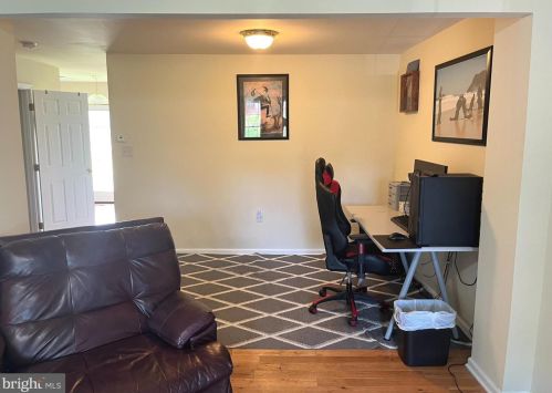 212 Ann St, Charles Town WV  25414-1604 exterior