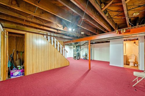 212 Paul Dr, New Kensington PA  15068-2907 exterior