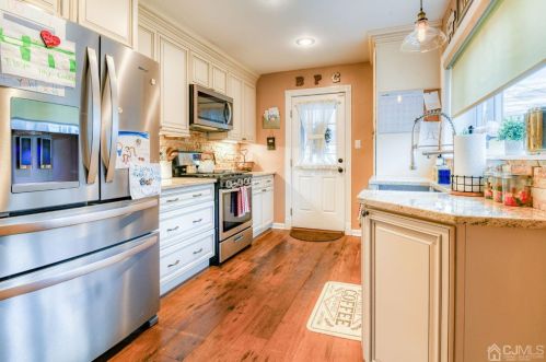 12 Nicholas Dr, Old Bridge NJ  08857-1558 exterior