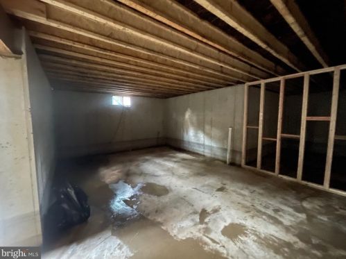 1230 White Oak Rd, Fredericksburg VA  22405-3508 exterior