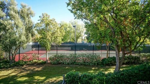 24115 Del Monte Dr, Santa Clarita CA  91355-3823 exterior