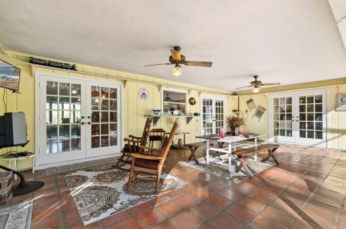 5533 Wendy Ln, Naples, FL 34112-2300