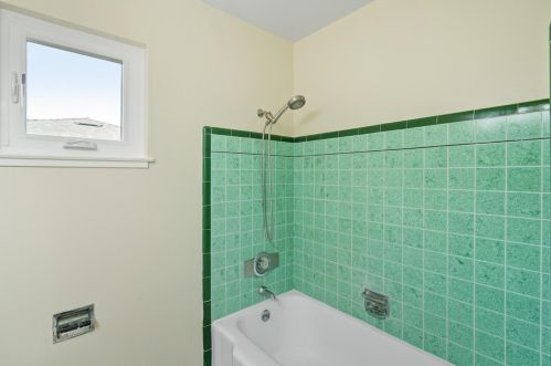 555 Hawthorne Ave, San Bruno CA  94066-4130 exterior