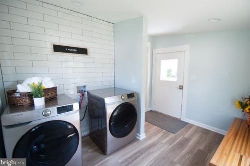 635 Ash St, Strasburg VA  22657-2028 exterior