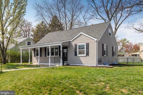 213 Ardmore Ave, Runnemede, NJ 08078-1706