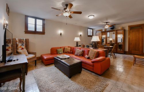 309 1 St, Tucson AZ 85705-7818 exterior