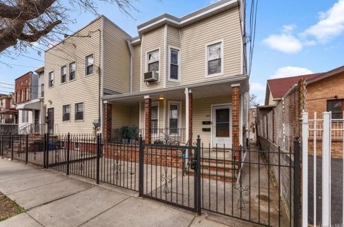 849 221st St, Bronx, NY 10467-5103