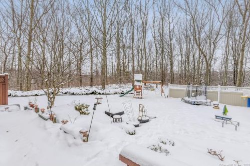 606 Route 81, Deep River CT  06419-1126 exterior