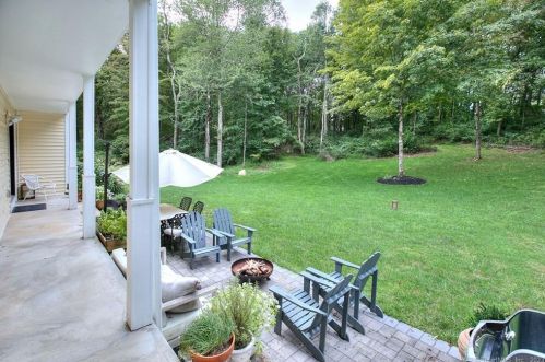 145 Bayberry Ln, Bridgeport CT  06612-1400 exterior