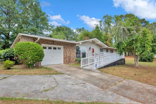 1605 Paisley Ave, Fayetteville, NC 28304-2027