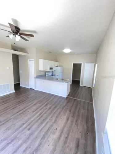 631 35th Ave, Saint Petersburg, FL 33704-1235