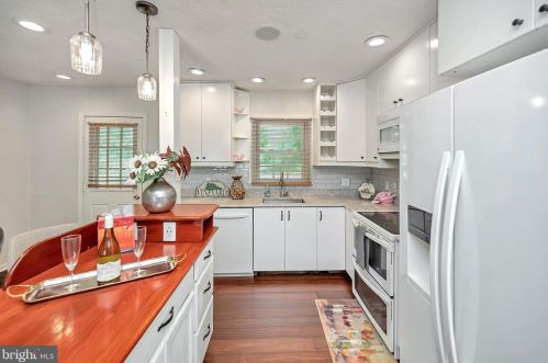 6103 Windsor Dr, Fredericksburg VA  22407-5036 exterior