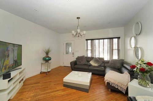 82-08 133rd Ave, Jamaica, NY 11417-1227